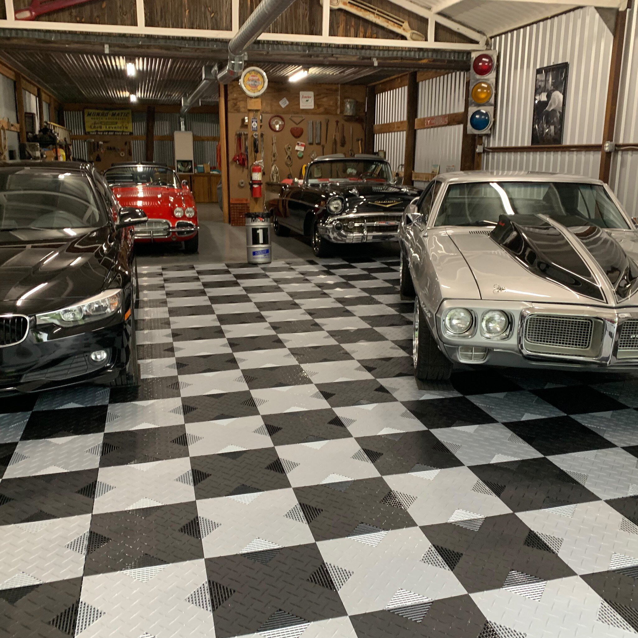 Hybrid-X Vented Diamond Garage Tiles - 2 sqft/tile