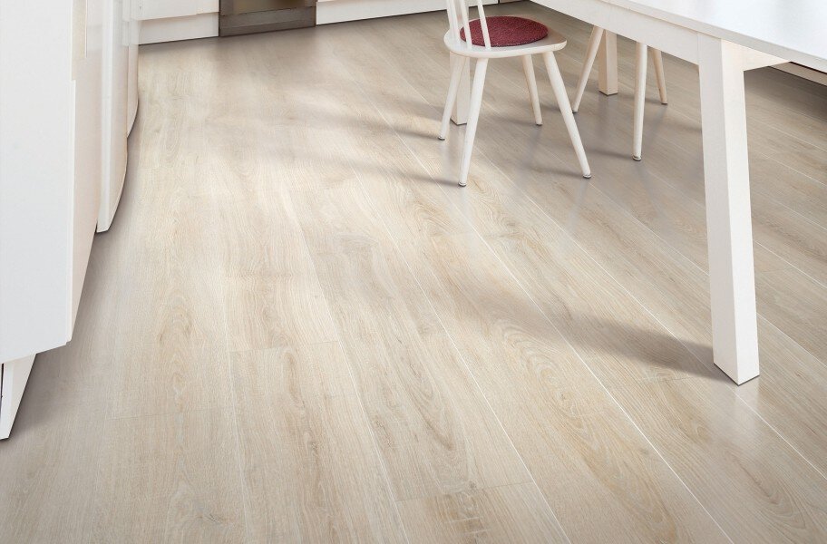 12mm Mohawk RevWood Select Rare Vintage Laminate