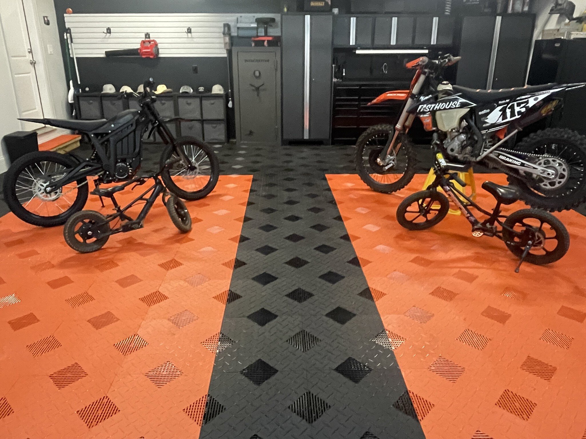 Hybrid-X Vented Diamond Garage Tiles - 2 sqft/tile