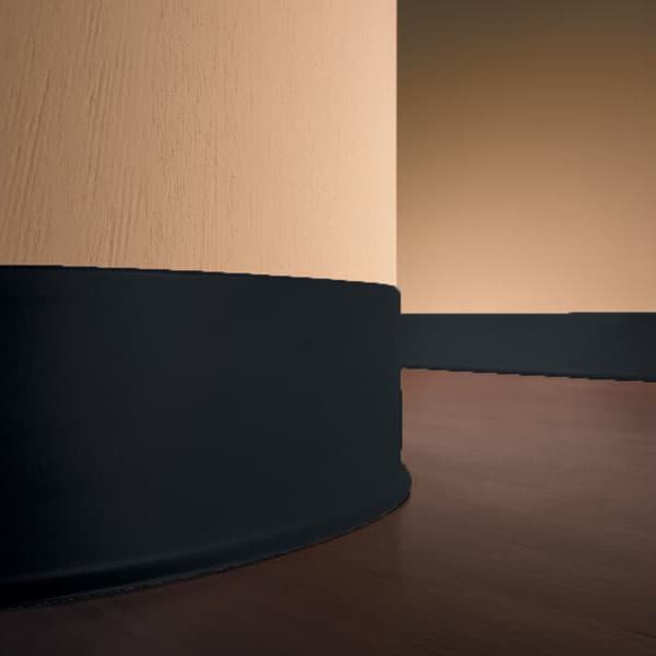 Black 700 Series Wall Base 120'.